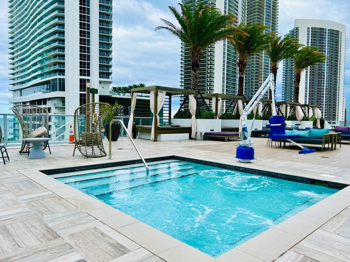 Hyde Beach House Resort - Million Apartment 2Bd 2Ba, Direct Ocean View, 1 Min From Beach, 6 Guests Hollywood Eksteriør billede
